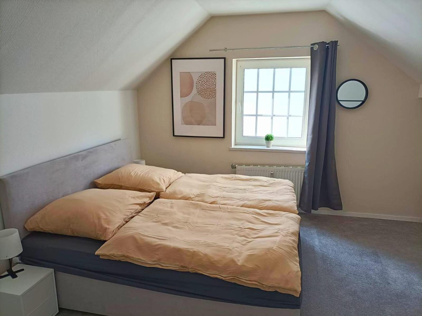 Lofty Maisonette Wohnung, A Lage, 10 Min Zur Messe Fuer Bis Zu 6 Personen *