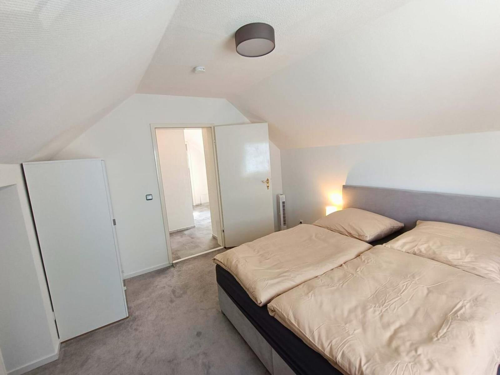 Lofty Maisonette Wohnung, A Lage, 10 Min Zur Messe Fuer Bis Zu 6 Personen