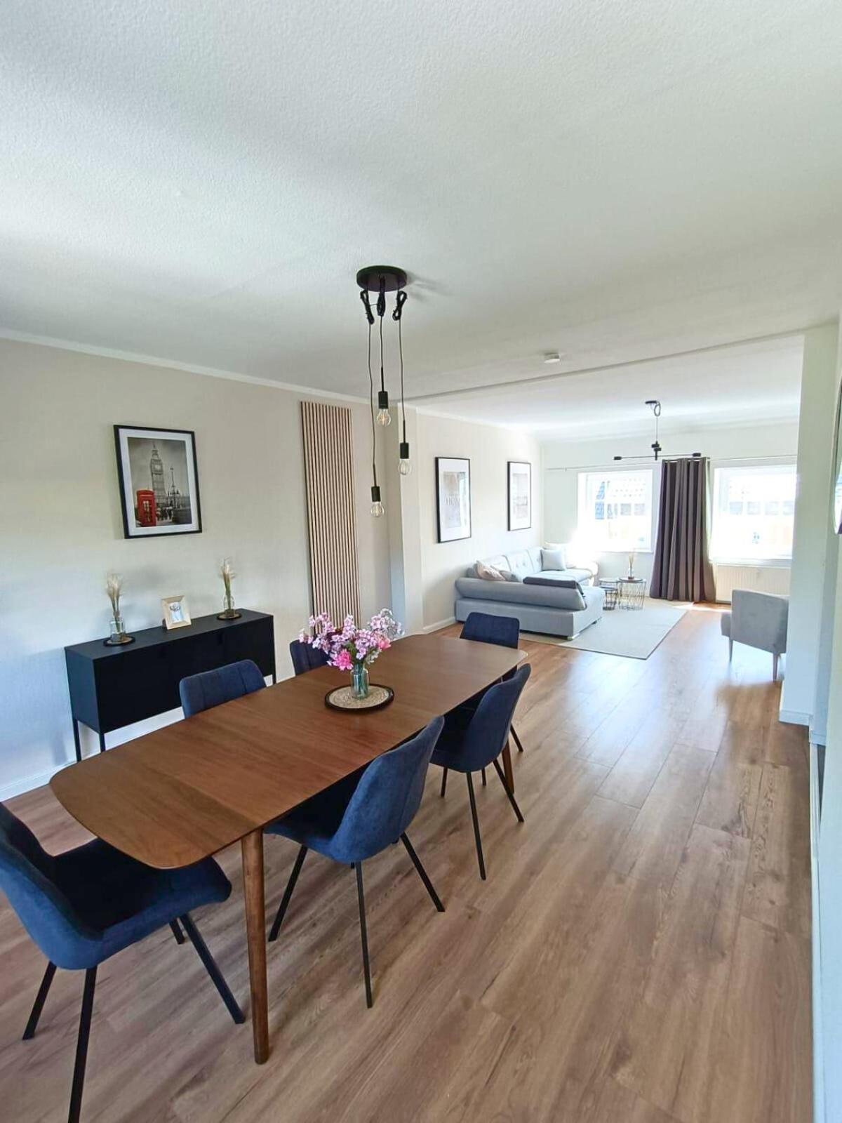 Lofty Maisonette Wohnung, A Lage, 10 Min Zur Messe Fuer Bis Zu 6 Personen Apartment